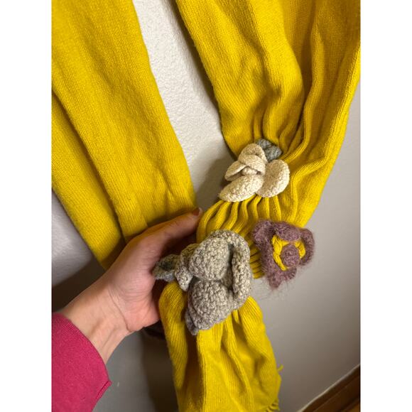 Anthropologie Moth Mustard Yellow Flower Applique Fringe Knit Scarf Whimsical - Picture 5 of 7